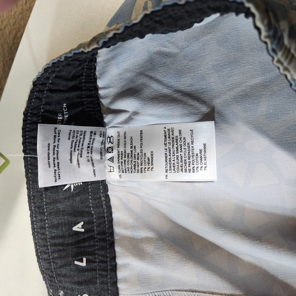 Vissla Mens |L| 16.5" Ecolastics Blue Patterned Board Shorts (NWT) - Picture 10 of 10